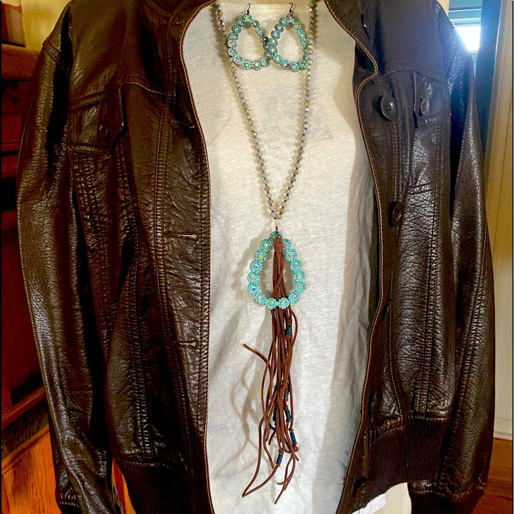 Boutique necklace and earring set